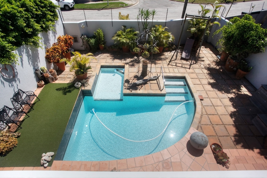 4 Bedroom Property for Sale in Summerstrand Eastern Cape